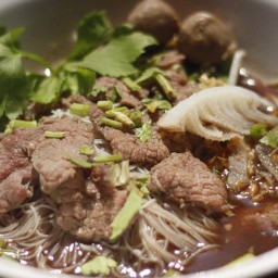 ก๋วยเตี๋ยวริมธาร ก๋วยเตี๋ยวเรือรังสิตคลอง11 สาขาลำนารายณ์ ลำนารายณ์