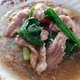 ราดหน้าโบราณหมูหมัก(ยายพร)