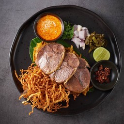 ข้าวซอยแห้งเนื้อน่องลาย