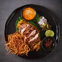 ข้าวซอยแห้งคอหมูย่าง