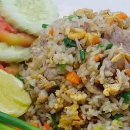 ข้าวผัดหมู