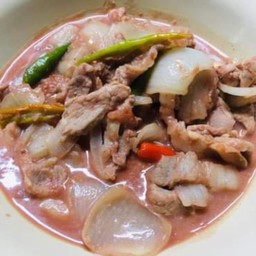 ผัดเต้าหู้ยี้เป็นกับ