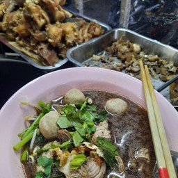 เกาเหลาเนื้อสด+เนื้อเปื่อย+ลูกชิ้น