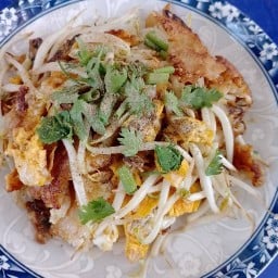 แซ่บ  ซี๊ด  ริมทาง