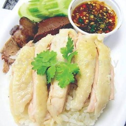 ข้าวมันไก่ต้ม