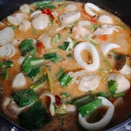 ต้มยำรวมมิตร น้ำข้น  (ระบุได้คะน้ำใสหรือน้ำข้น)