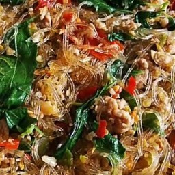 กระเพราวุ้นเส้น(กับข้าว)