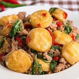 [อร่อยซ่ากับโค้ก]กระเพราเต้าหู้หมูสับ+โค้ก+ฟรีไข่ดาว