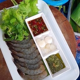 กุ้งสะดุ้งน้ำปลา (เครื่องเคียงด้วยกระเทียมโทน)