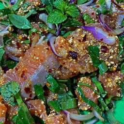 ลาบแซลมอน