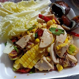 ตำข้าวโพดปลาร้าหมูยอ