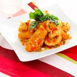[อร่อยซ่ากับโค้ก]กระเพราไก่กรอบราดข้าว+โค้ก=ฟรีไข่