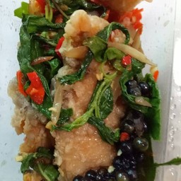 ข้าวราดปลากะพงผัดฉ่า