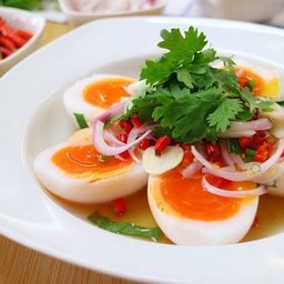 ยำไข่ต้ม