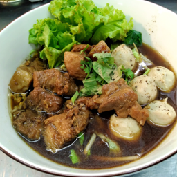 พิเศษ เกาเหลาหมูตุ๋น