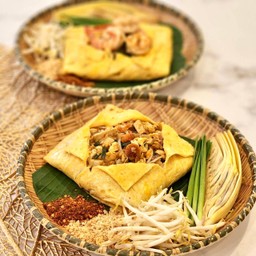 ผัดไทยห่อไข่