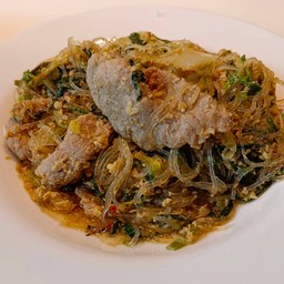 สุกี้แห้งหมู