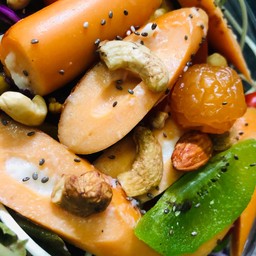 สลัดไส้กรอก