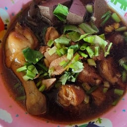 แม่พรก๋วยเตี๋ยวไก่มะระ & อาหารตามสั่ง