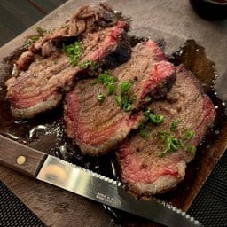 เนื้อรมควัน ส่วนเสือร้องไห้ 12 ชม.