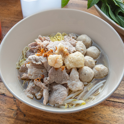 ก๋วยเตี๋ยวหมูน้ำใส