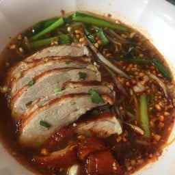 ก๋วยเตี๋ยวต้มยำเป็ดย่าง