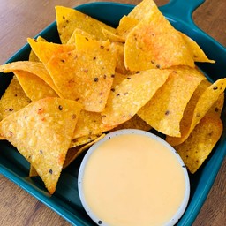 Chip & Dip ( นาโช่ชีส )
