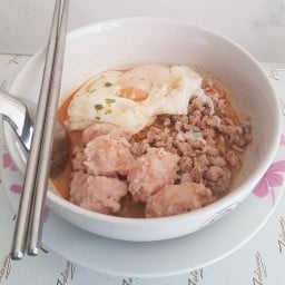 บ้านกระเพรา & ก๋วยเตี๋ยวหมูเด้ง จรัญ 75