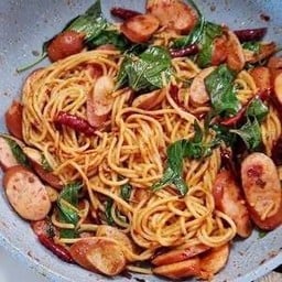 สปาเกตตีผัดพริกเผา Spaghetti with chili paste