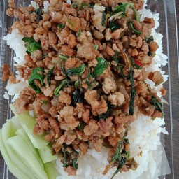 กระเพราหมูสับ