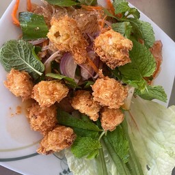 ลาบวุ้นเส้นแซลมอนทอด