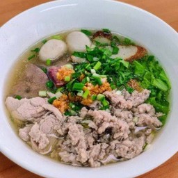 ก๋วยเตี๋ยวหมูโชคดี
