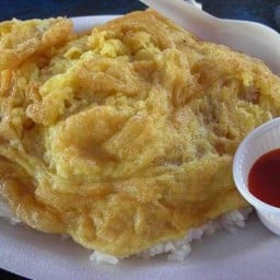 อาหารบ้านคุณแม่ By หิวดึกเรสเตอรองท์