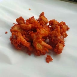 หมูทอด ไก่ทอดกระเทียม