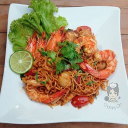 มาม่าพิโรธกุ้ง