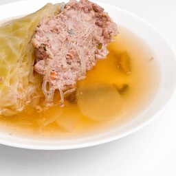 กะหล่ำปลียัดไส้หมูสับเห็ดหอม