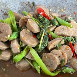 กระเพราลูกชิ้นเนื้อ(เป็นกับข้าว)