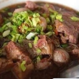 ก๋วยเตี๋ยวเนื้อเปื่อย