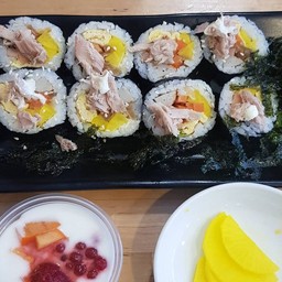 คิมบับทูน่า ( ฟรีโยเกิร์ต )