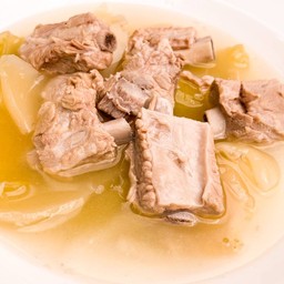 เกี๊ยมฉ่ายซี่โครงหมู