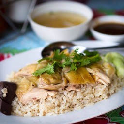 ข้าวมันไก่ต้ม