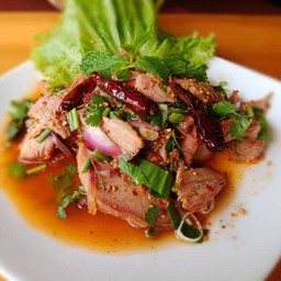 น้ำตกคอหมูย่าง