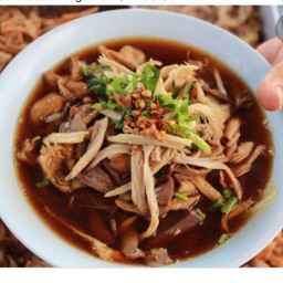 ก๋วยเตี๋ยวไก่มะระรสเด็ด By แม่สดใส(สะพานแดง)