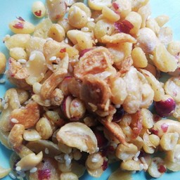 ถั่วทอดรวมมิตร100g.