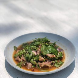 หมูน้ำตก