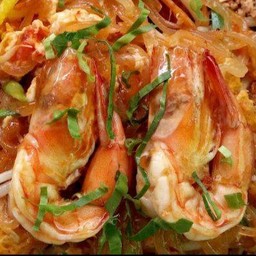 ผัดไทกุ้งสด