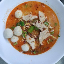 ก๋วยเตี๋ยวแชมป์สามแยกสะแกงาม ตลาดสด ส.มีสุข