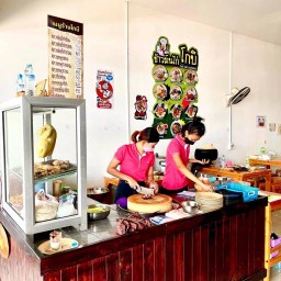 ร้านข้าวมันไก่โกบี ครัวในบ้าน ร้านข้าวมันไก่โกบี
