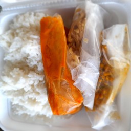 ข้าวราดแกงใส่กล่อง