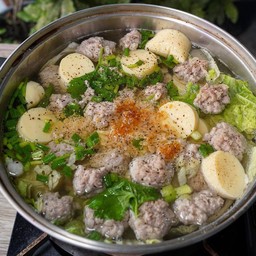 แกงจืดเต้าหู้ไก่ ( กับข้าว )